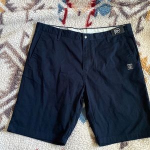 Volcom men’s shorts, 38